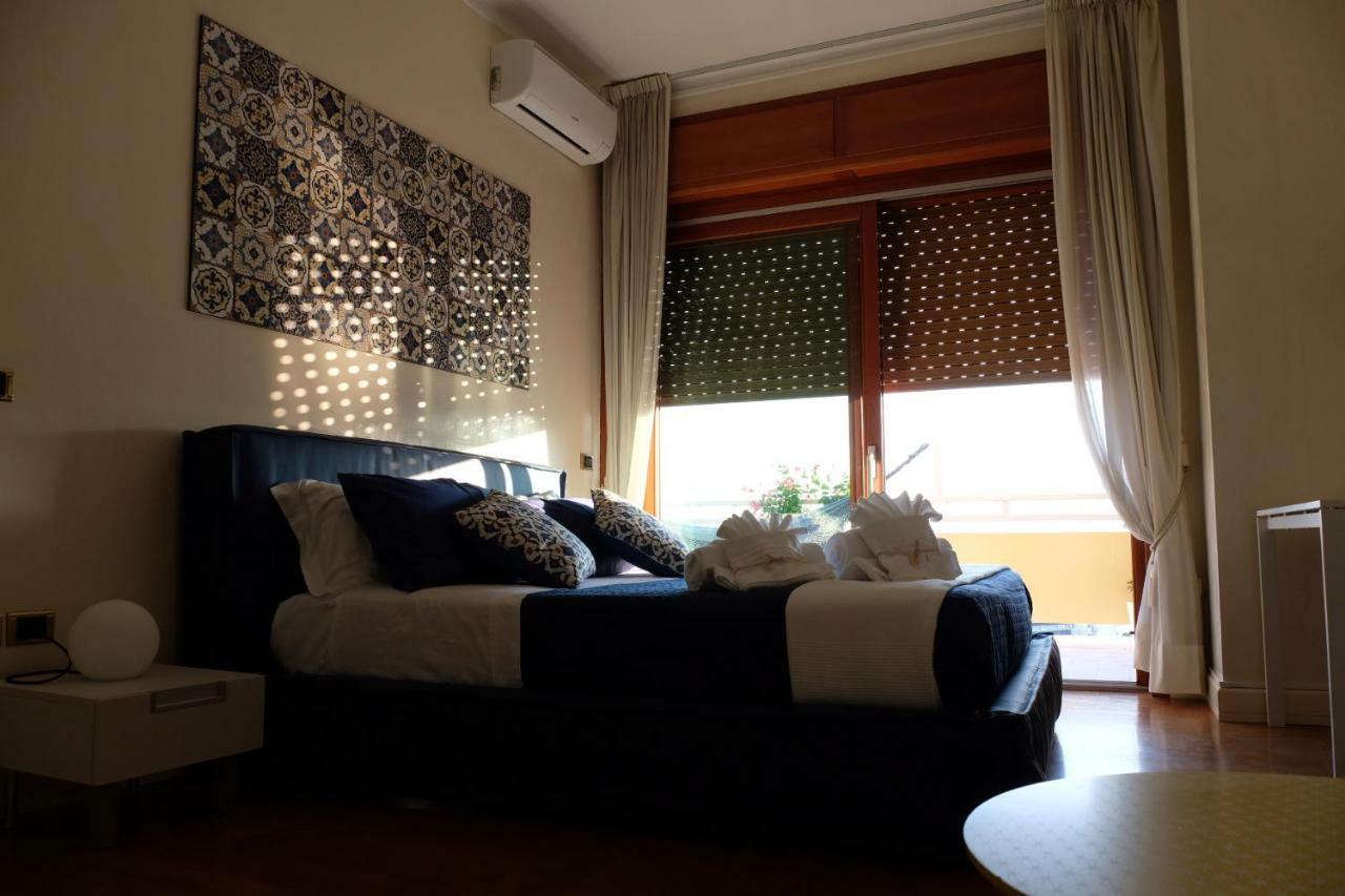 Suite Inn Salerno Kültér fotó