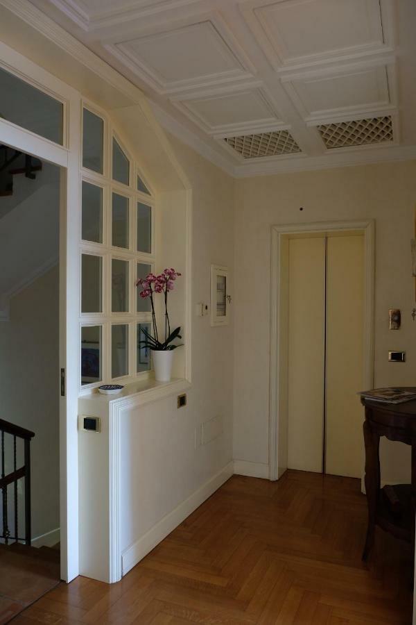 Suite Inn Salerno Kültér fotó